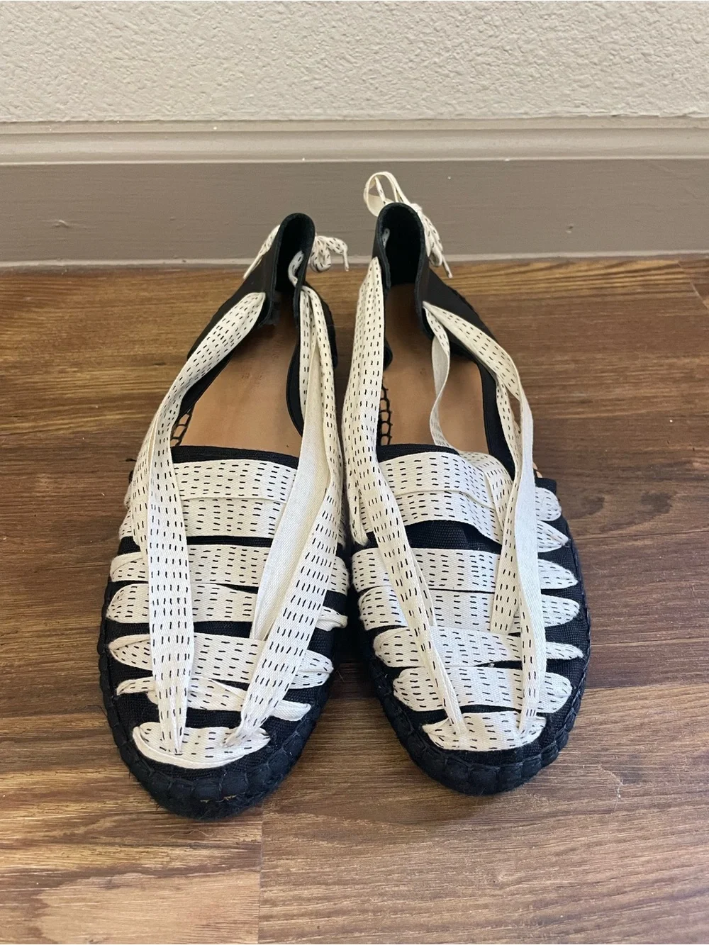 NAGUISA Sukha Lace Up Flat Espadrille‎ Shoes Size 41/9.5